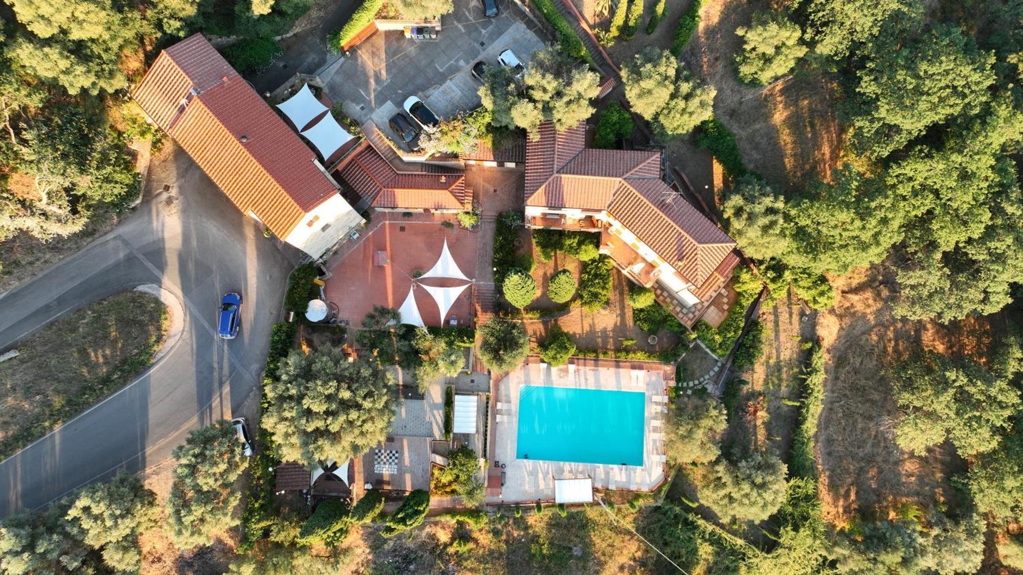 Madonna Del Poggio Cav Apart otel Scarlino Dış mekan fotoğraf